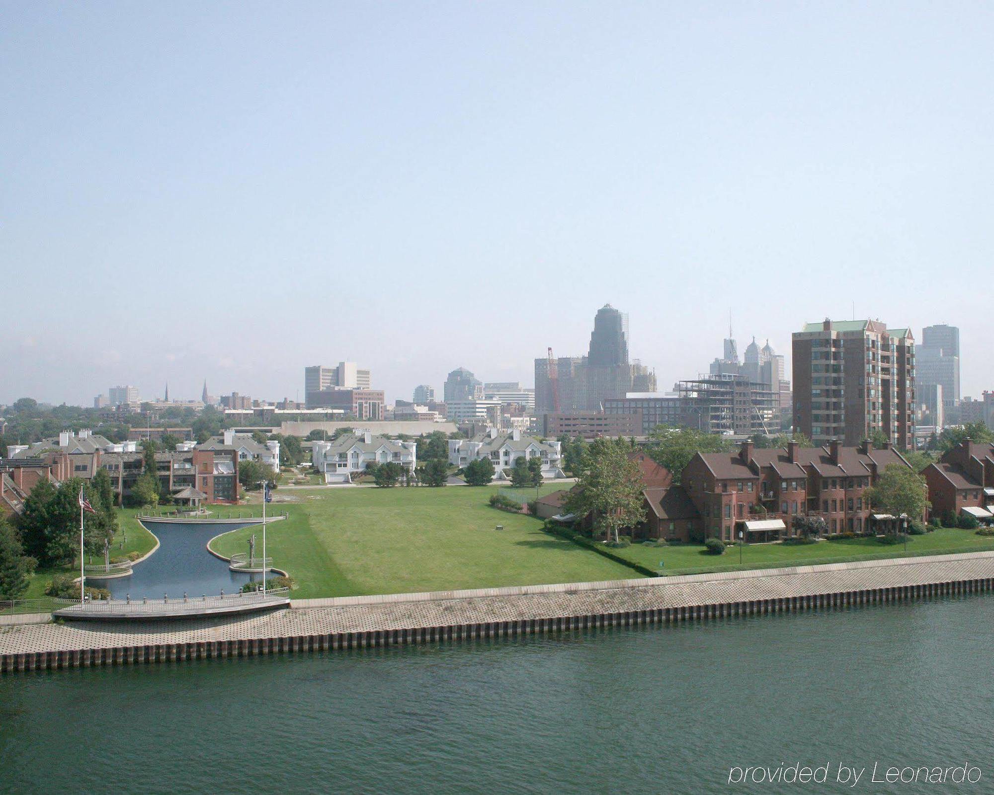 Wyndham Garden Buffalo Downtown Esterno foto