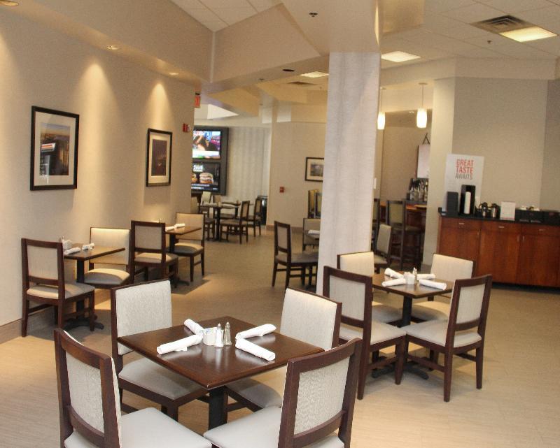 Wyndham Garden Buffalo Downtown Esterno foto
